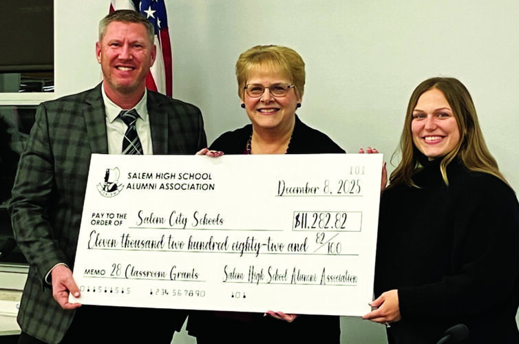 SHSAA presents grants to school board